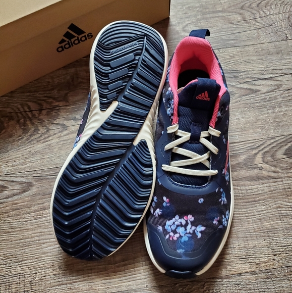 NEW adidas FortaRun - Picture 4 of 5